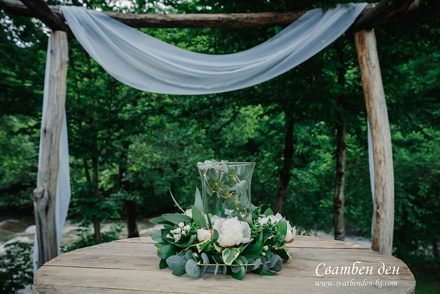FOREST RESIDENCE
  WEDDING Bedouin